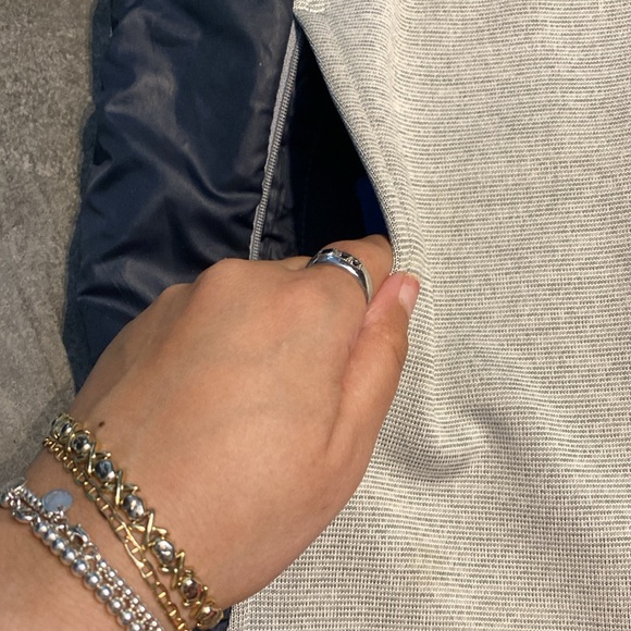 GUC Under Amour Lightweight Jacket - Picture 5 of 17